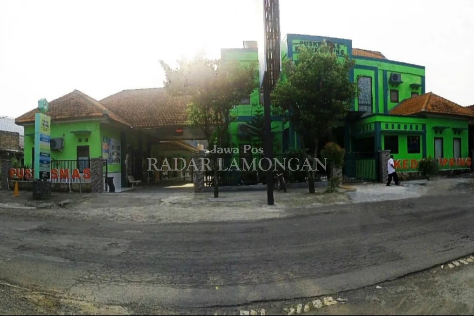 DALAM PROSES: Dinskes Lamongan perbaikan di Puskesmas Kedungpring dan Polindes Karanganom, Karangbinangun masih dalam proses. (Ist. / Radar Lamongan)