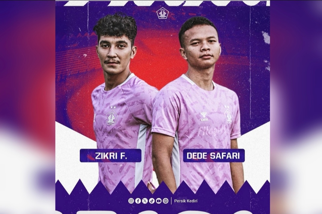 DIKENALKAN : Dede Sapari, Bek Muda Persela Musim kemarin resmi dikenalkan oleh tim Persik Kediri (instagram / @persikofficial)