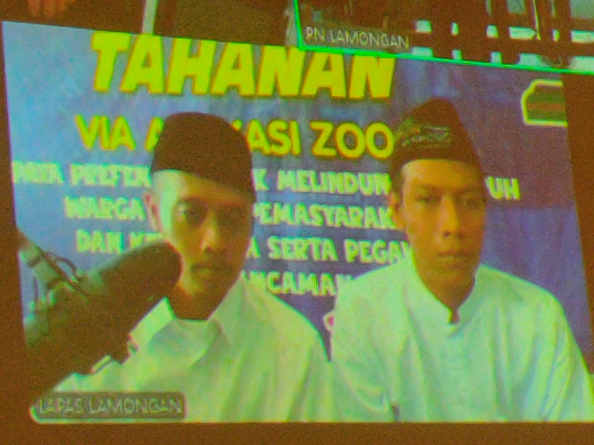 SIDANG ONLINE: Halim Pranata dan Moch Andrian Adinata dihadirkan ke persidangan secara online. (IST/RDR.LMG)