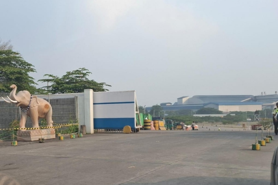 BELUM TERATASI: Bau limbah dari PG KTM Ngimbang masih dirasakan oleh warga sekitar.  (Ist. / Radar Lamongan)
