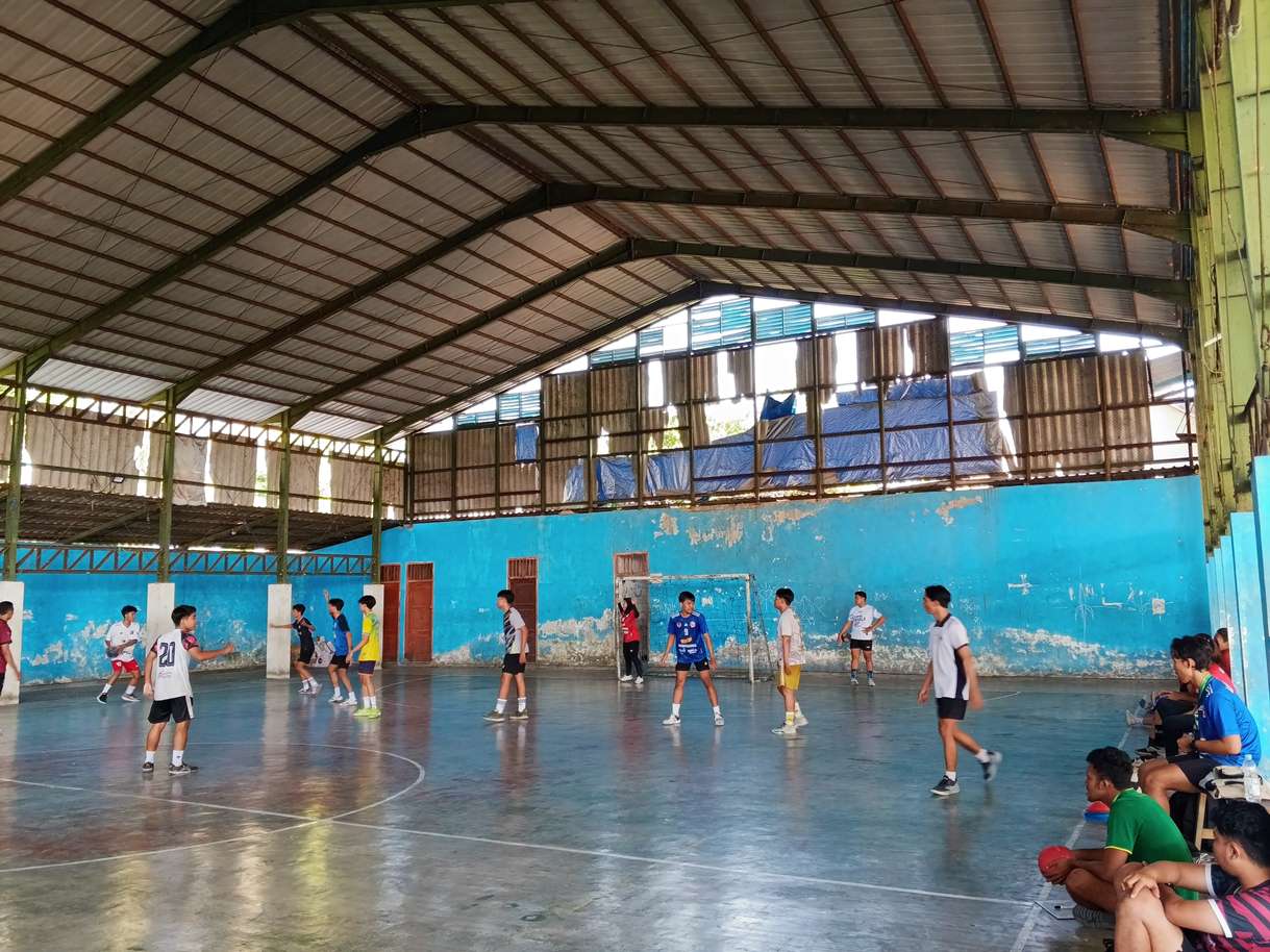 RENCANAKAN UJI COBA: Pemain bola tangan Lamongan saat berlatih bersama. (IST/RDR.LMG)