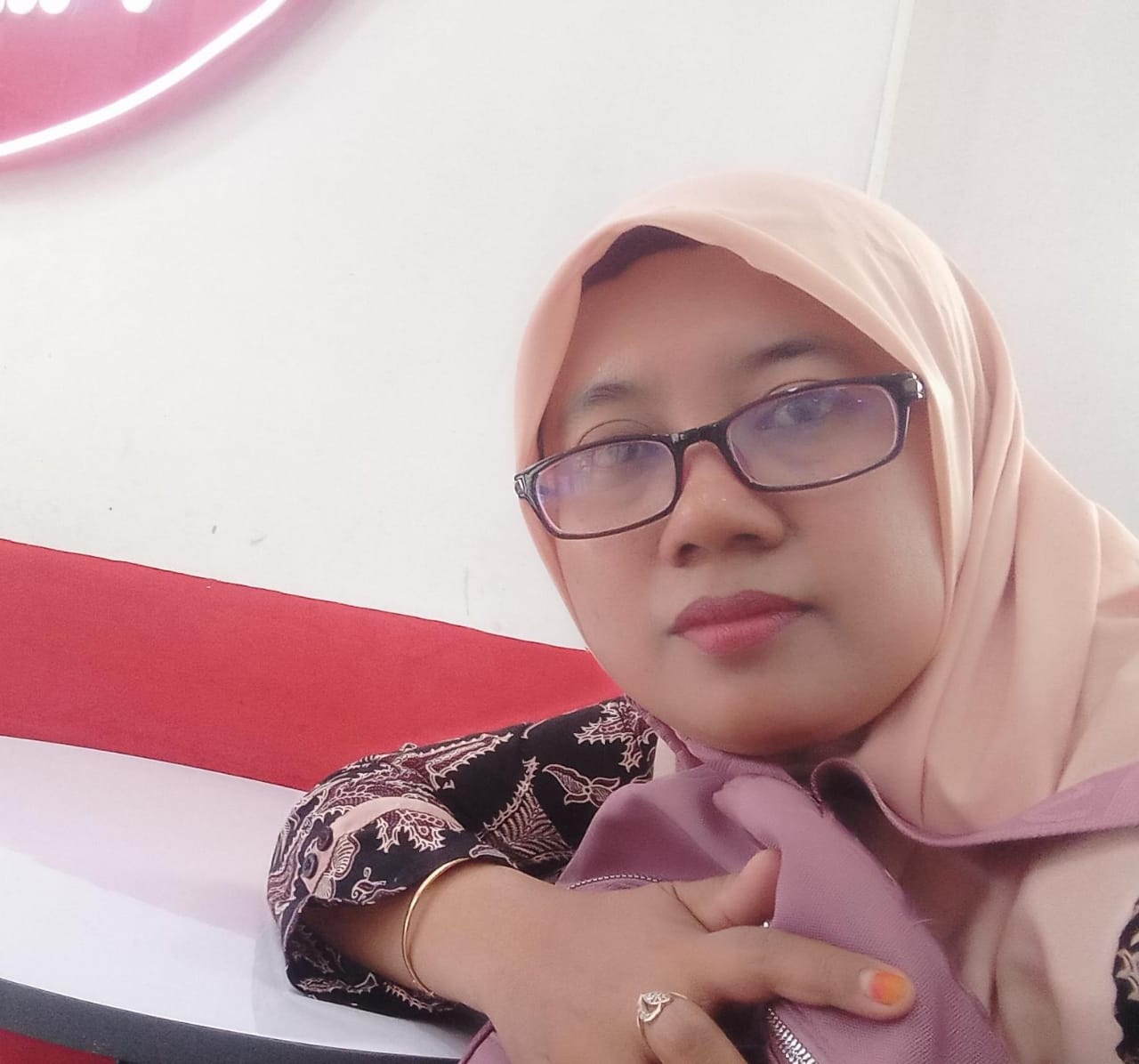 Ninik Ita Umiati, S.Pd (IST/RADAR LAMONGAN)