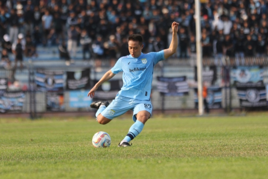 MONCER: Persela kembali menggunakan jasa pemain naturalisasi, Lee Yu-Jun untuk mengarungi kompetisi Liga 2 musim depan.  (Anjar / Radar Lamongan)