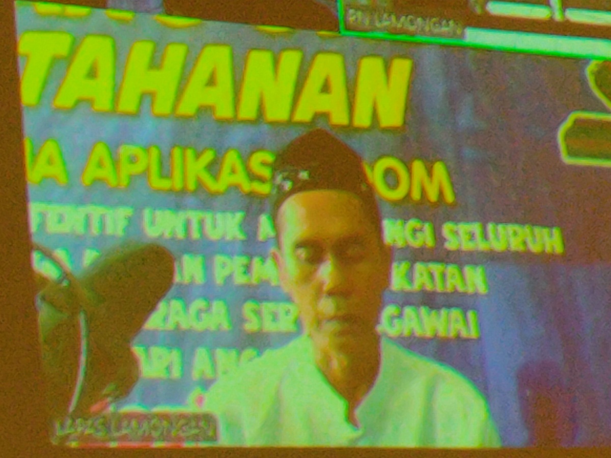 DIVONIS 1,5 TAHUN: Ahmad Nur menjalani persidangan secara online. (IST/RDR.LMG)