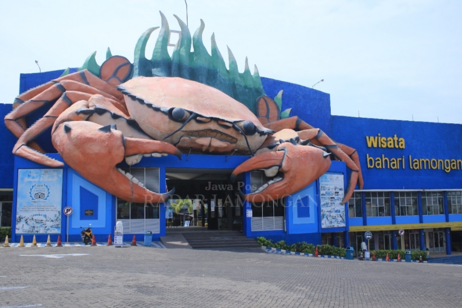 PERLU DITINGKATKAN: Disparbud Lamongan memiliki pekerjaan rumah untuk bisa mendongkrak realisasi PAD sektor pariwisata.  (Anjar D. Pradipta / Radar Lamongan)