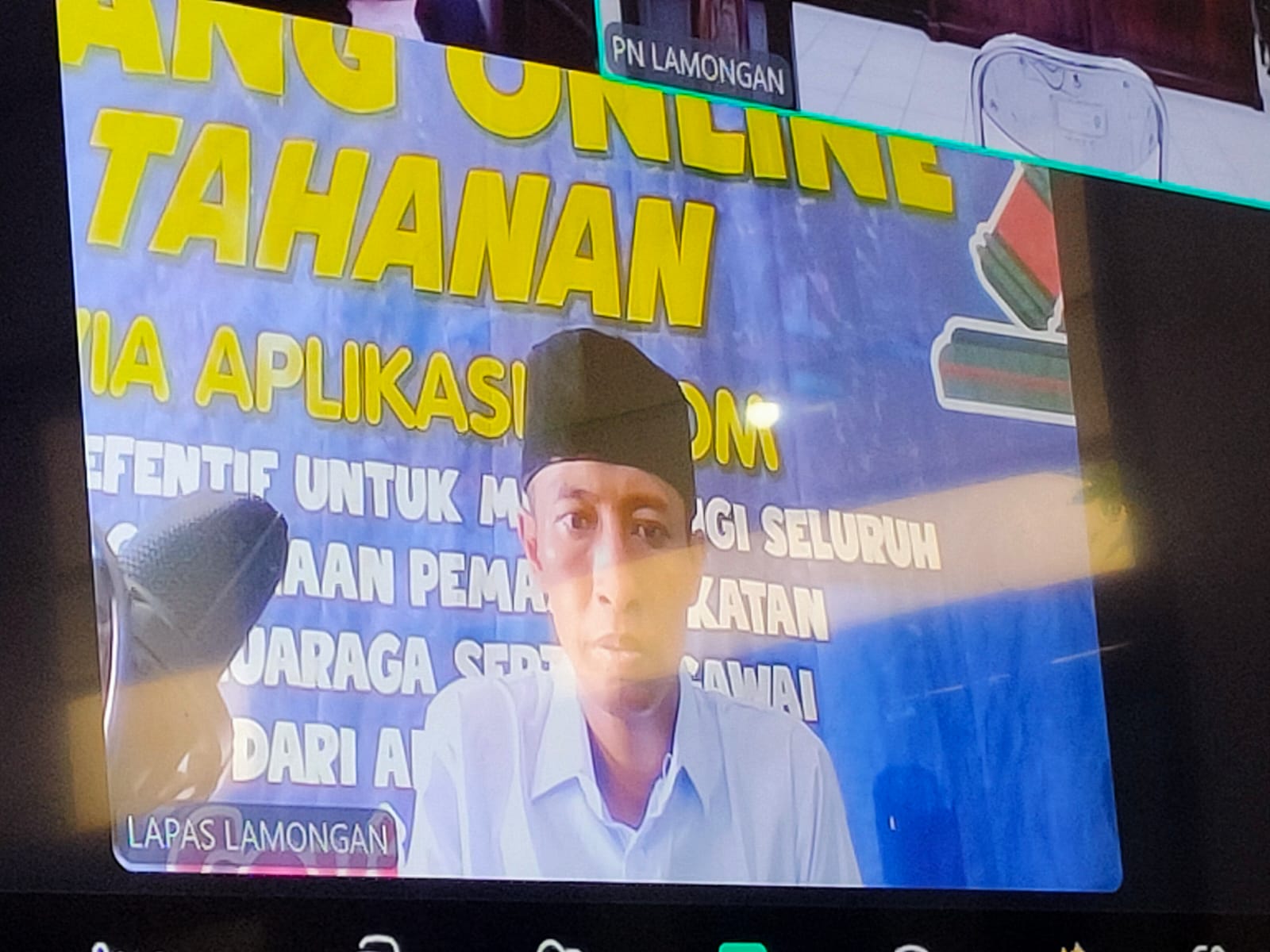 Vonis tersebut lebih ringan dibanding tuntutan Jaksa Penuntut Umum (JPU) sebelumnya, yakni pidana penjara selama 6,5 tahun.