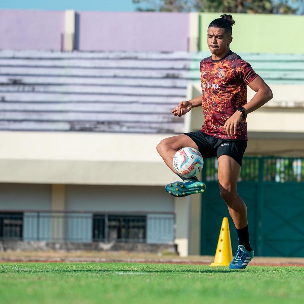 DAPAT CATATAN: Anderson Naschimento selalu mendapatkan kartu kuning di laga uji coba. (Dok. Persela for Radar Lamongan)