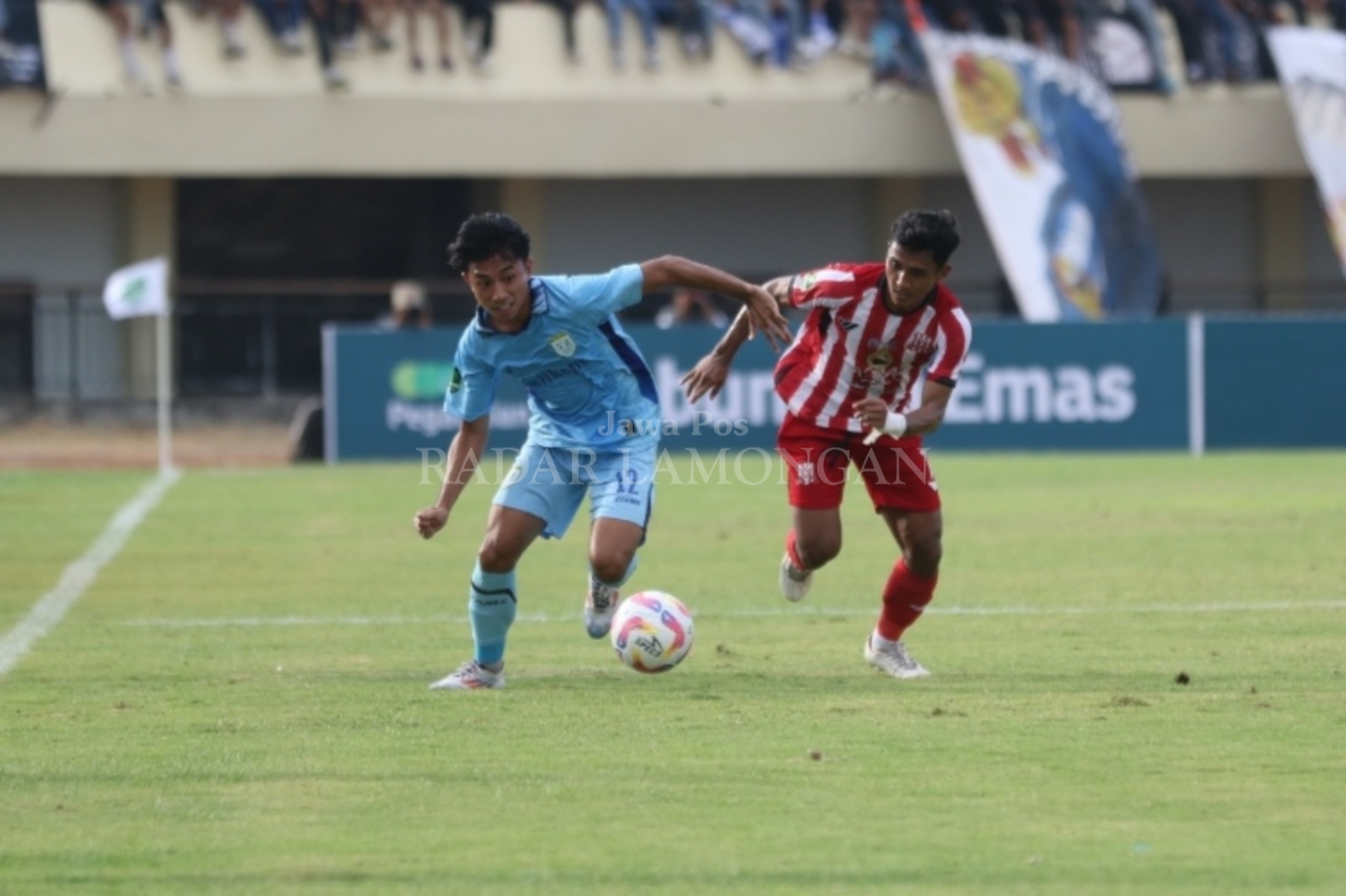 FOKUS LAGA BERIKUTNYYA: Tim pelatih Persela membangkitkan mental pemain, agar mampu tampil maksimal di dua laga away selanjutnya. (Anjar D. Pradipta / Radar Lamongan)