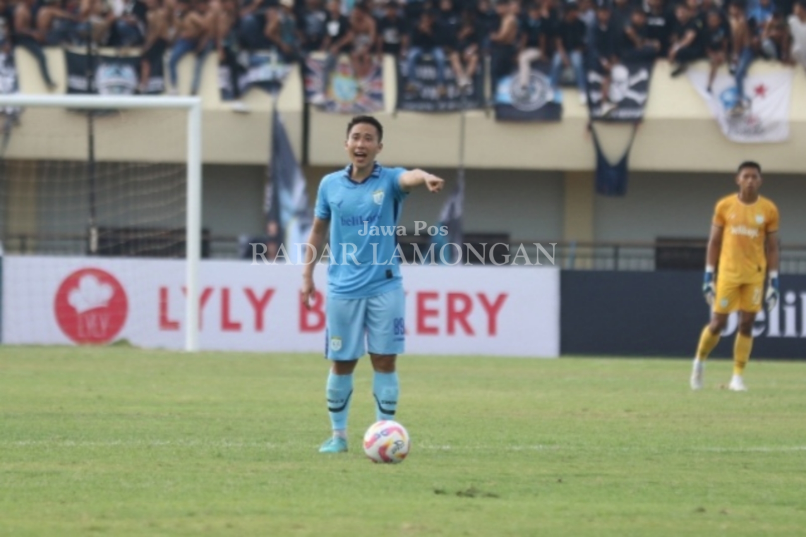 SENIOR: Lee Yu-Jun selalu menjadi starter di tiga laga Persela.&nbsp;(Anjar D. Pradipta / Radar Lamongan)