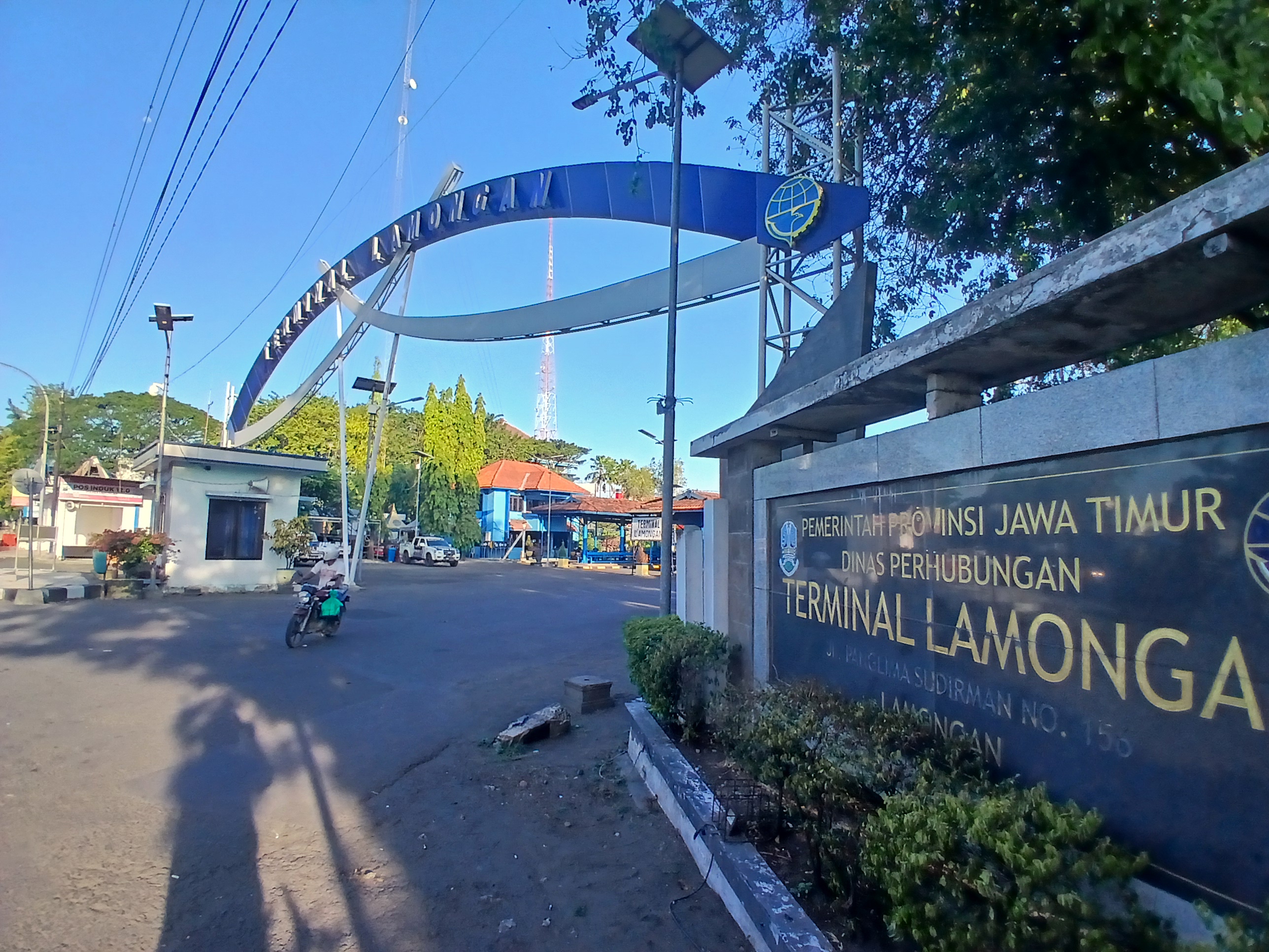 MENUNGGU KEJELASAN : Trayek Lamongan - Mojokerto masih menunggu kejelasan dari Dinas Perhubungan Provinsi Jawa Timur. (Anjar DWI Pradipta/Radar Lamongan)