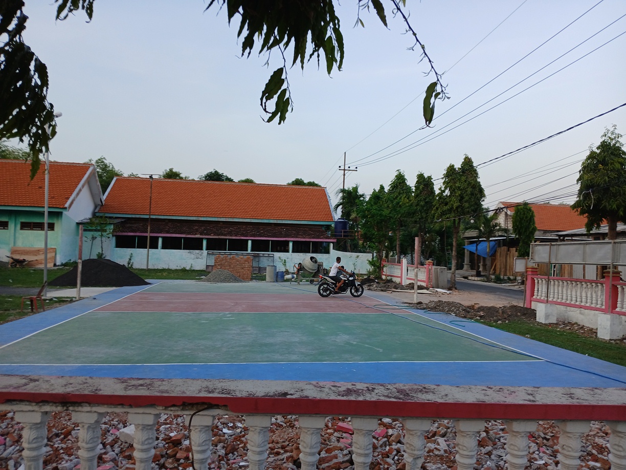 DIREHAB: Salah satu lapangan milik desa di Kabupaten Lamongan. (ANJAR DWI PRADIPTA/RDR.LMG)