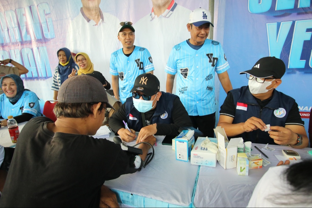 BUKTI NYATA: Pasangan Yes-Dirham menunjukkan keseriusan dalam menjalankan program Lamongan sehat.