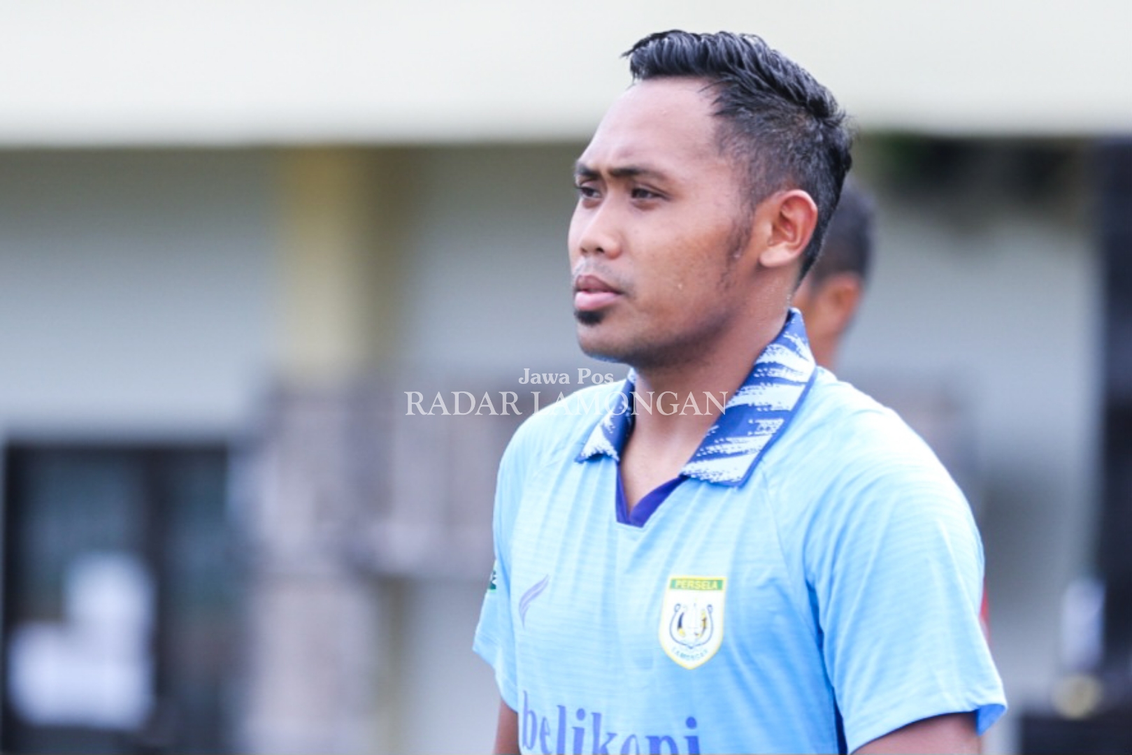 BUANG KESEMPATAN: Ahmad Ihwan yang diberikan kesempatan sebagai starter, belum mampu mempersembahkan gol bagi Persela.&nbsp;(Anjar / Radar Lamongan)