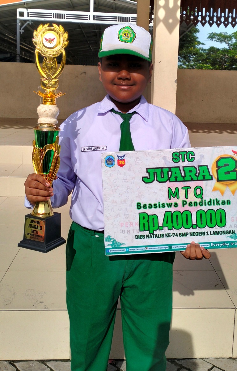 BANYAK MINUM AIR PUTIH: Muhammad Shidqi Amirul Adli. (IST/RDR.LMG)