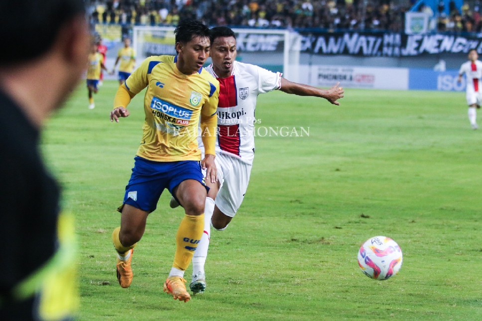 Persela terdampak pengunduran jadwal babak 8 besar liga 2. ANJAR / RADAR LAMONGAN