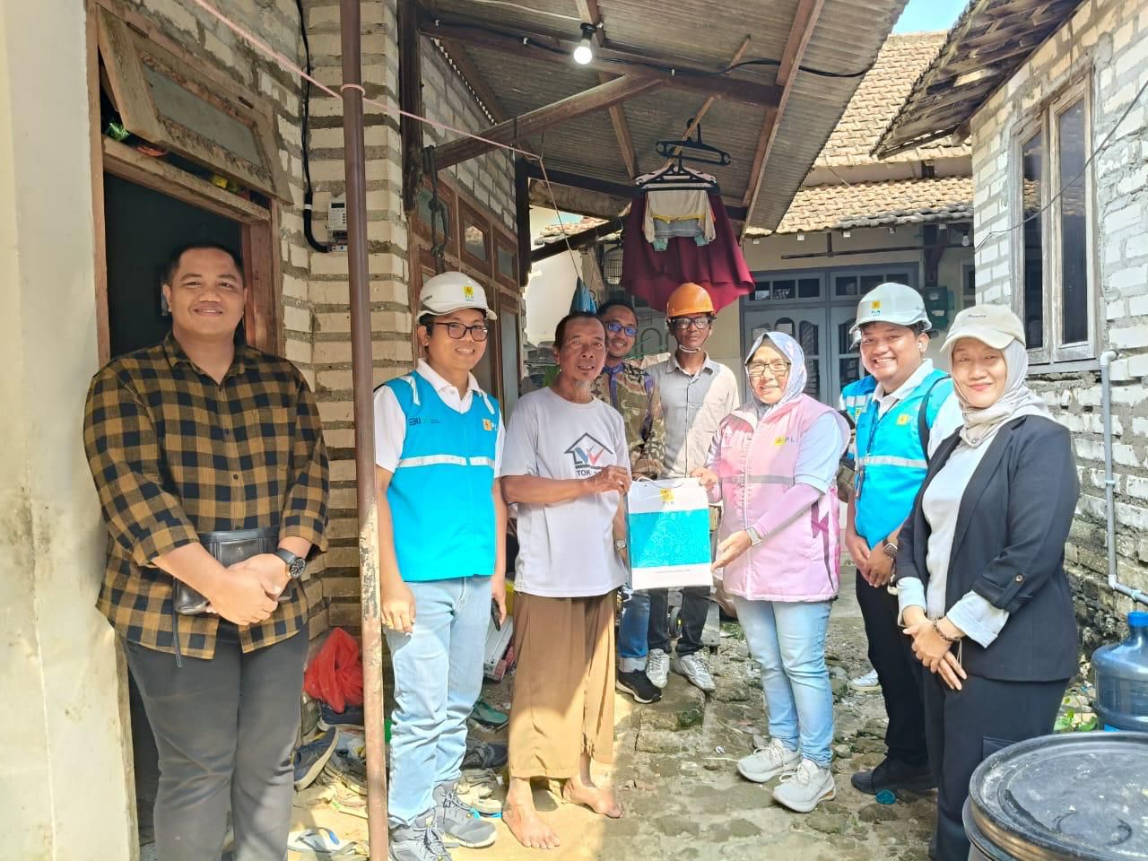 PEDULI: Bantuan sambungan listrik wujud sinergisitas antara PLN dan BNPT.