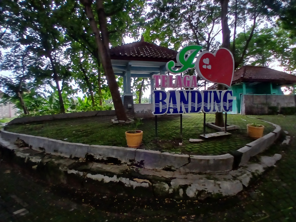 TIDAK ADA PENAMBAHAN FASILITAS: Telaga Bandung yang terbatas anggarannya hanya untuk pemeliharaan. (ANJAR DWI PRADIPTA/RDR.LMG)