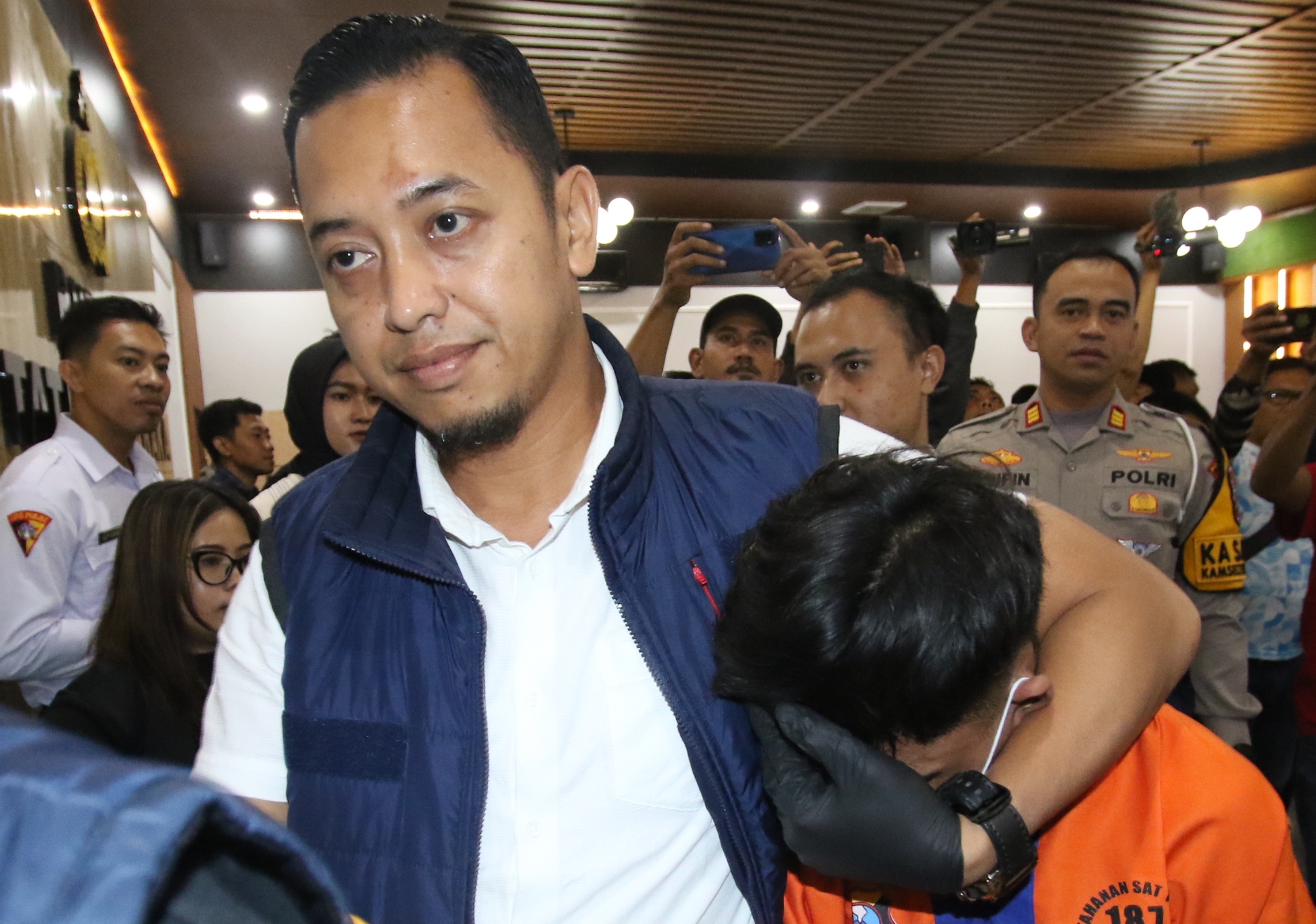 BESOK DIREKONSTRUKSI: Ai, anak berhadapan dengan hukum, yang tega membunuh teman sekolahnya Vi, dengan alasan gara &mdash; gara cintanya ditolak. (Anjar Dwi Pradipta/Radar Lamongan)