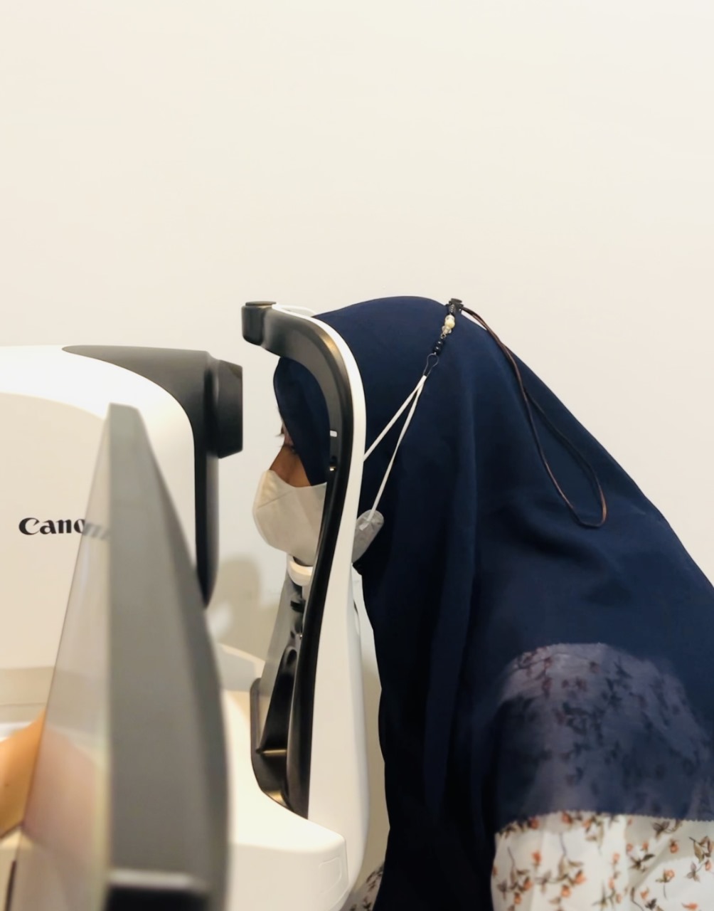 Rutin: Penderita Diabetes Mellitus disarankan untuk melakukan pemeriksaan mata minimal 3-6 bulan sekali