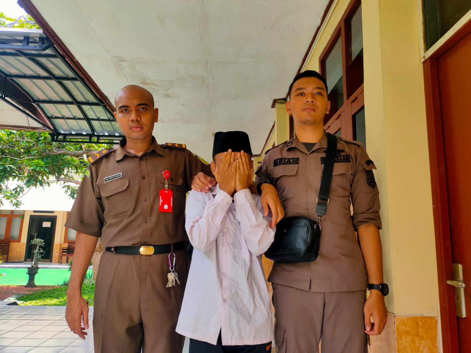 ABH Ai masih pikir-pikir atas putusan Hakim tunggal dalam persidangan di PN Lamongan.
