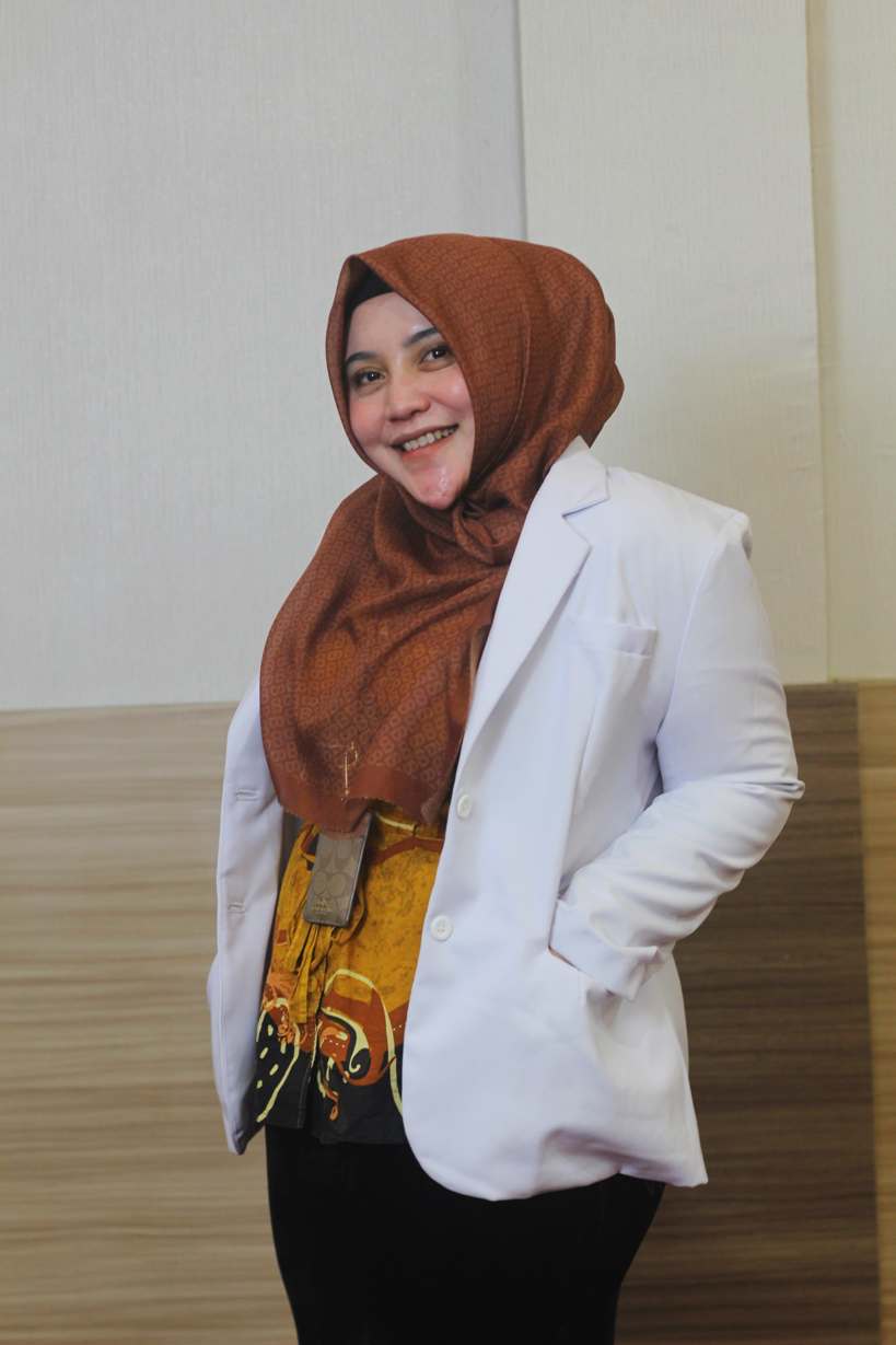 INGATKAN BAGI PENDERITA DIABET: Dokter Umum RSUD Ngimbang, dr Reni Rifanti. (IST/RDR.LMG)