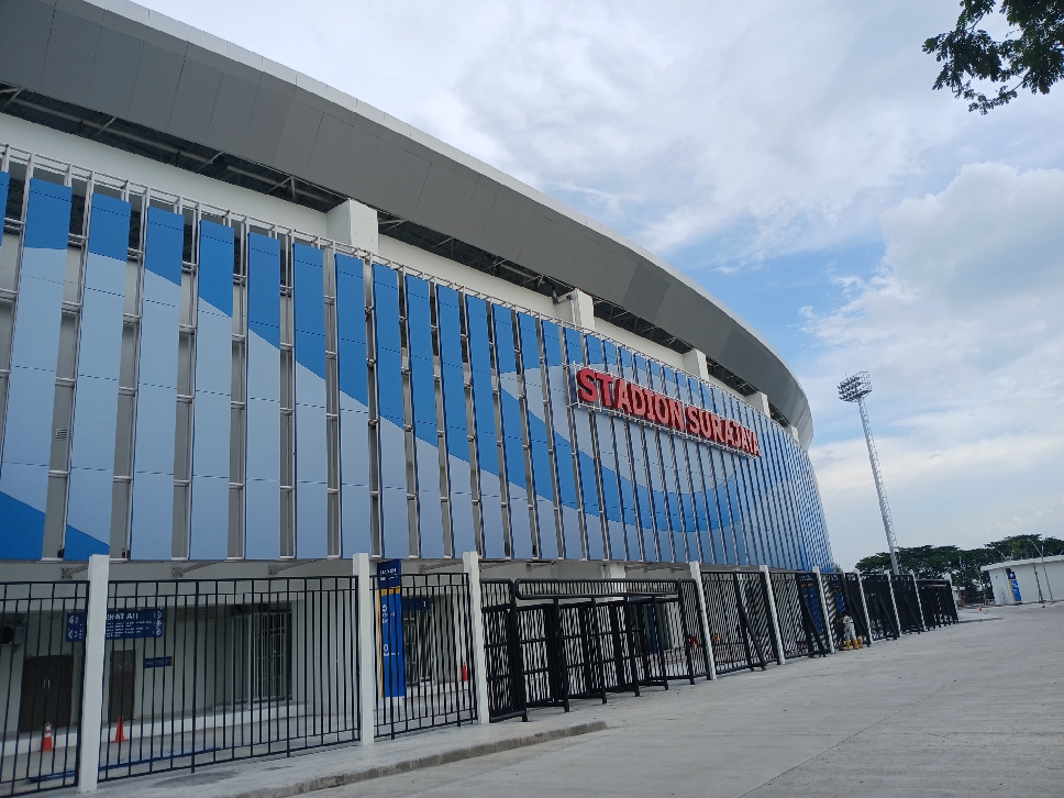 Stadion Surajaya rencananya diusulkan minggu ini bersama sejumlah stadion lainnya.