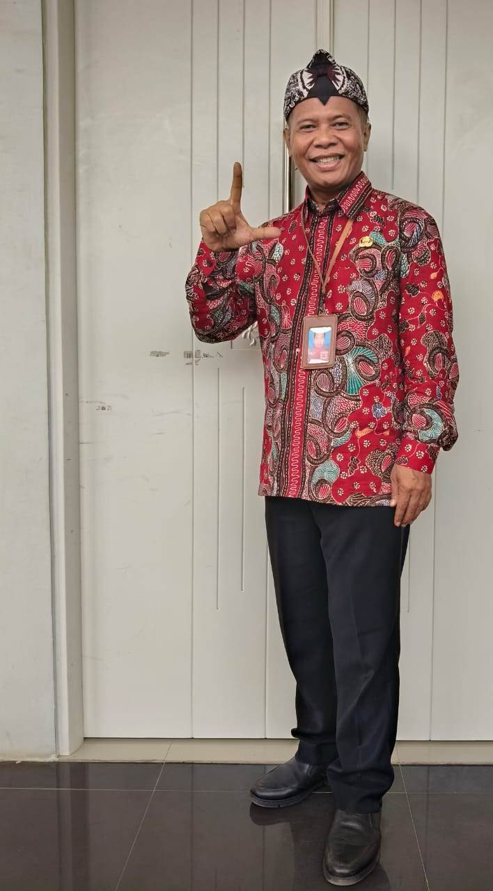 KURMA BAGUS DIKONSUMSI: Direktur RSUD Ngimbang, dr Abdullah Wasi&rsquo;an. (IST/RDR.LMG)