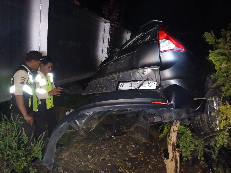 Akibat insiden mobil temper kereta kertajaya tambahan, beberapa jadwal KA mengalami keterlambatan