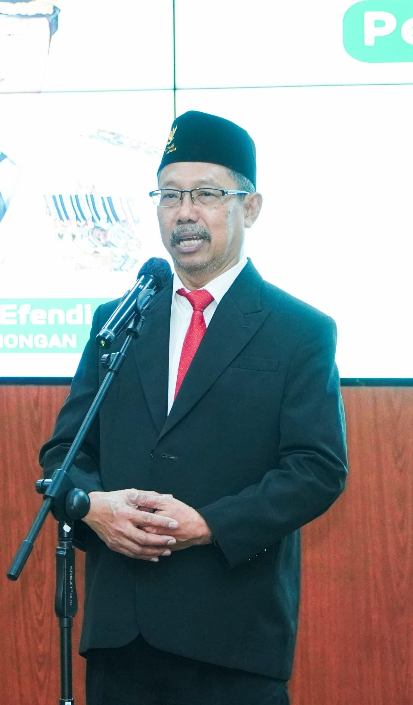 INGKATKAN TENTANG FIDYAH: Bambang Eko Muljono. SH, Spn, MHum,MM, Ketua Baznas Kabupaten Lamongan. (IST/RDR.LMG)