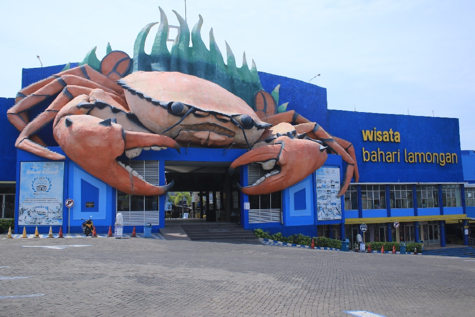 RAMAI: Antusiasme masyarakat cukup tinggi mengunjungi destinasi wisata saat Lebaran.