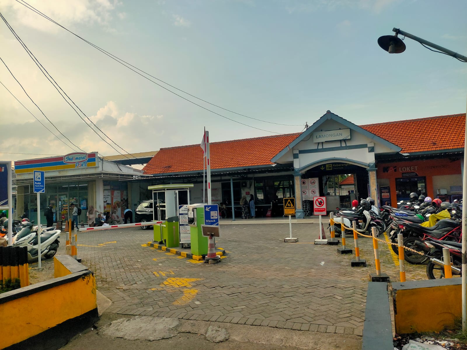 ERI ATENSI: Komisi C DPRD Lamongan memiliki banyak catatan terkait jasa kereta api (KA).