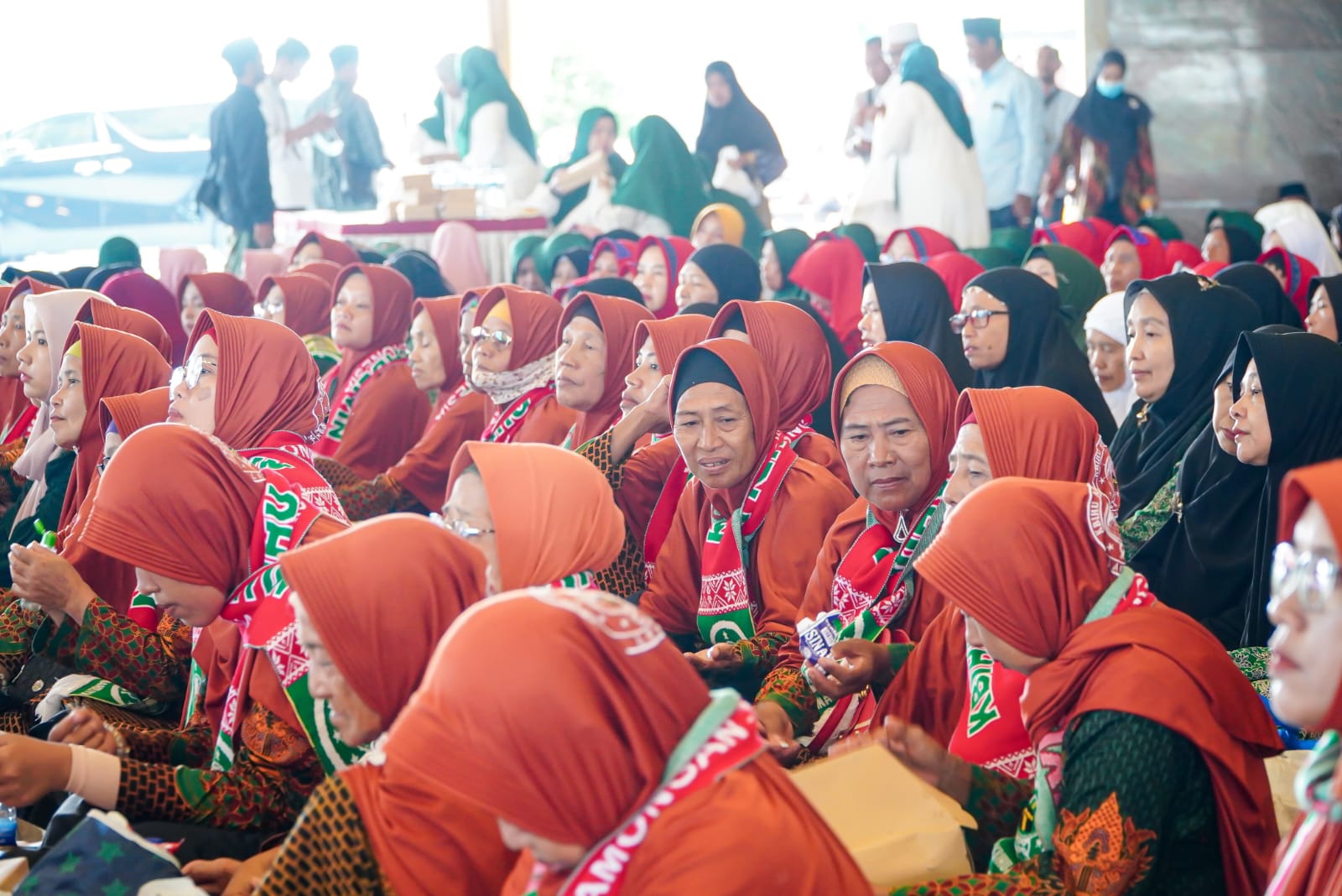 SIAP BERANGKAT: CJH di Lamongan telah melaksanakan manasik kabupaten, yang rencananya berangkat ke Tanah Suci bulan depan.
