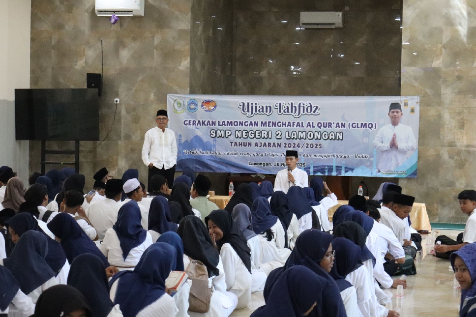 ANTUSIAS: Sebanyak 465 siswa SMPN 2 Lamongan mengikuti ujian tahfidzz GLMQ