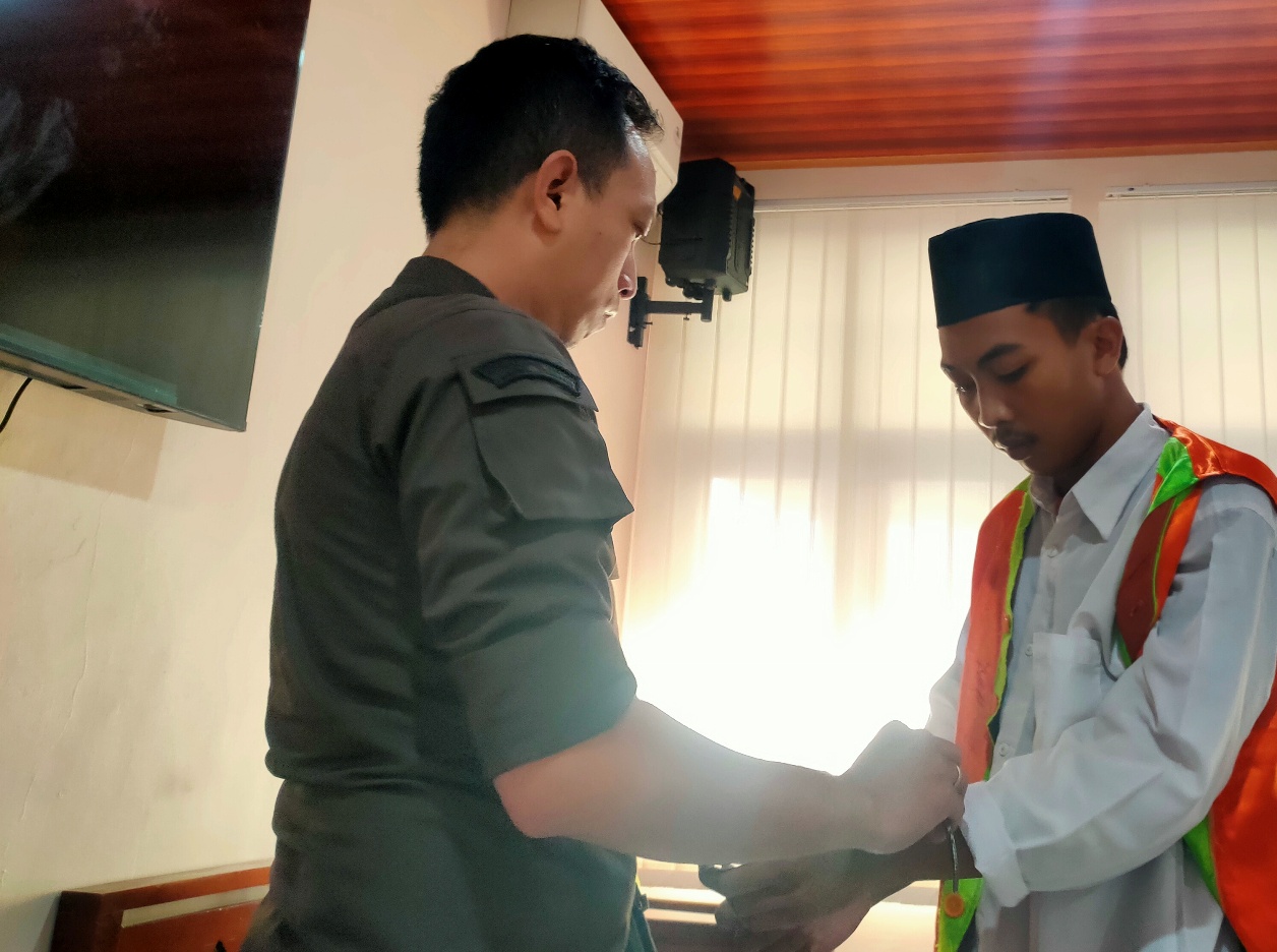 DIVONIS DUA TAHUN: Setiyan Hadi Wibowo menjalani sidang putusan kasus penganiayaan terhadap pacarnya. (IST/RDR.LMG)