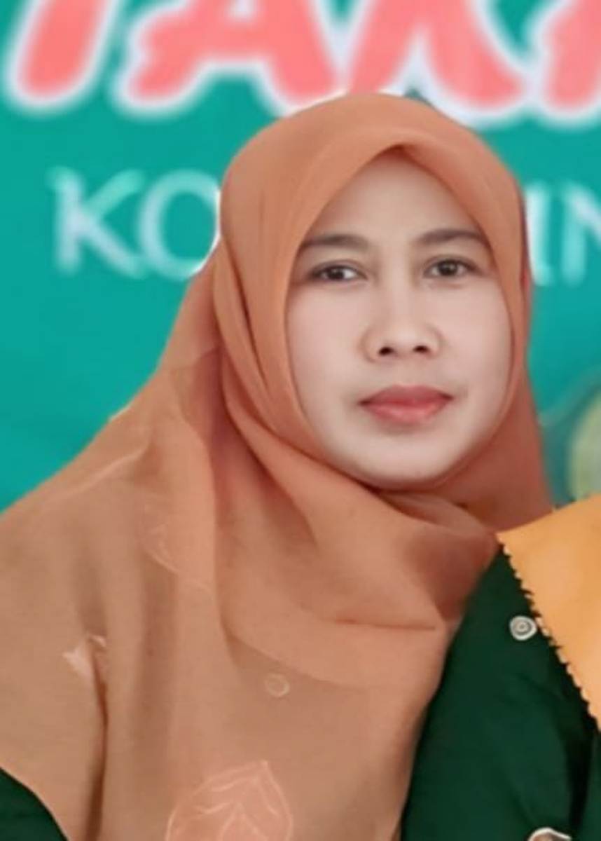 GABUNG GRUP BANJARI: Sampuni, S.Pd.I, Ketua IGTKI Kecamatan Brondong. (IST/RDR.LMG)