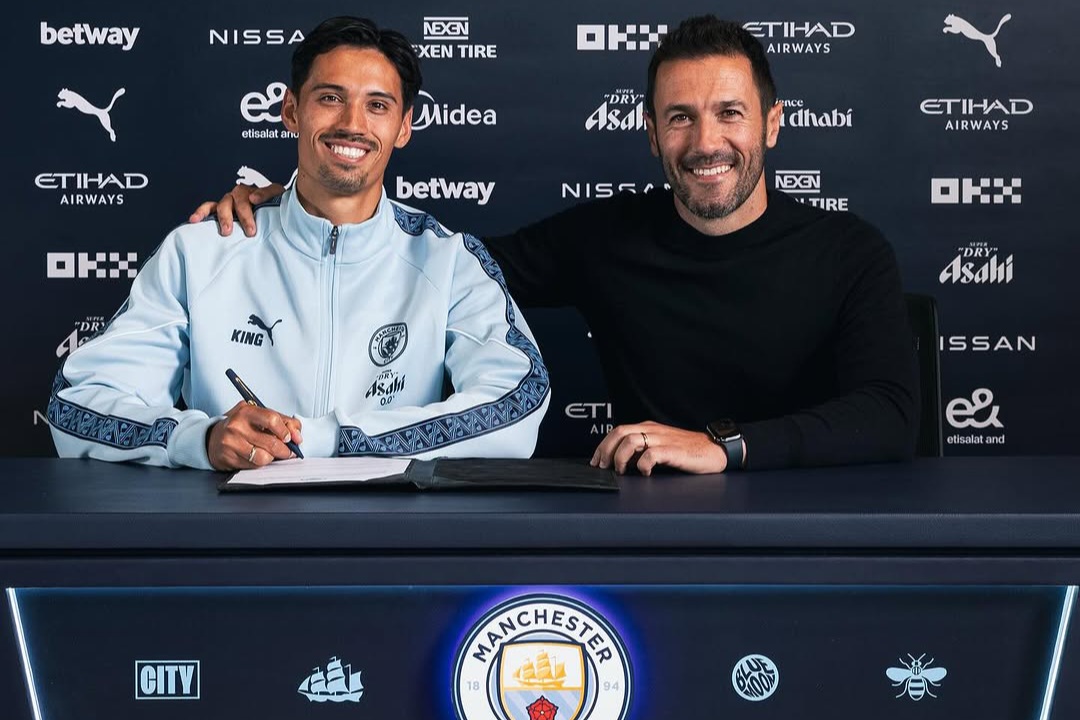 Pemain berdarah Indonesia, Tijjani Reijnders, resmi diperkenalkan sebagai pemain rekrutan terbaru Manchaster City.