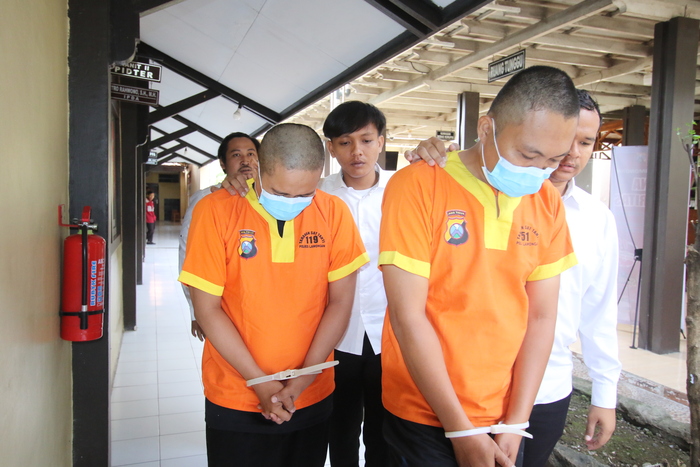 My dan Dz bakal menempati tahanan sendiri - sendiri, tidak dicampur dengan tahanan lain. (Anjar Dwi Pradipta/Radar Lamongan)