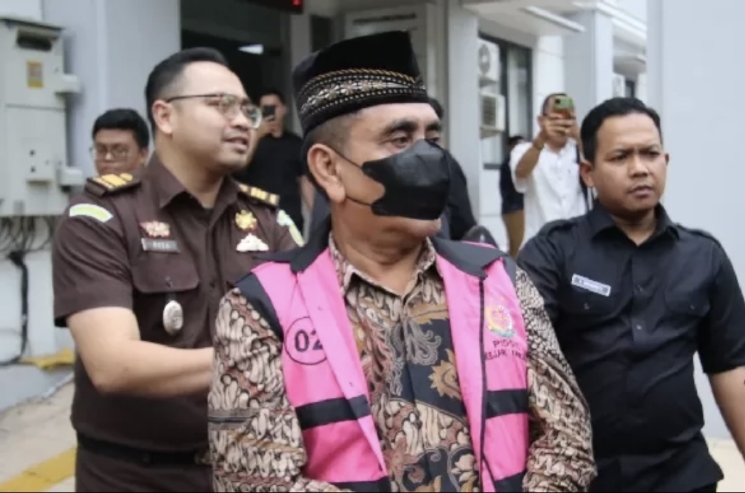 Ketua Yayasan SMK Wahas Glagah, Abdul Adhim divonis satu tahun lebih tiga bulan atas kasus korupsi.