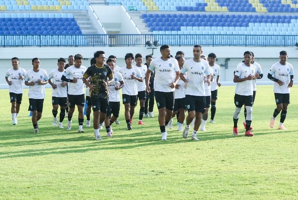 Skuad Persela terus matangkan persiapan jelang TC di Jogja, dengan komposisi tim hampir lengkap dan Dutra sudah mulai bergabung.