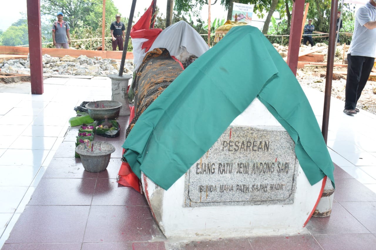 Makam Dewi Andongsari, Ibunda Patih Gajah Mada, di Dusun Cancing Kecamatan Ngimbang