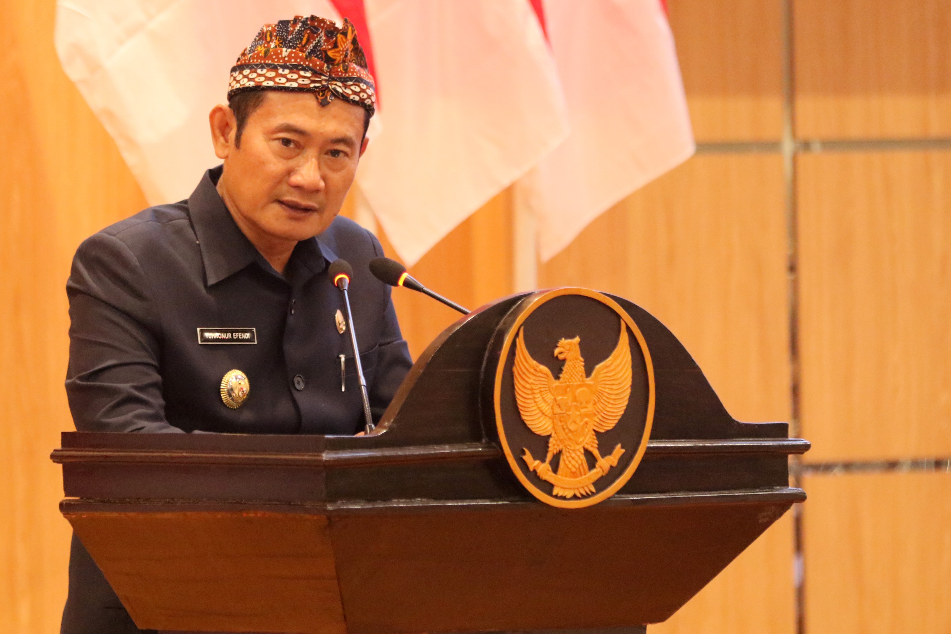 Bupati Lamongan, Yuhronur Efendi memiliki beberapa program prioritas.
