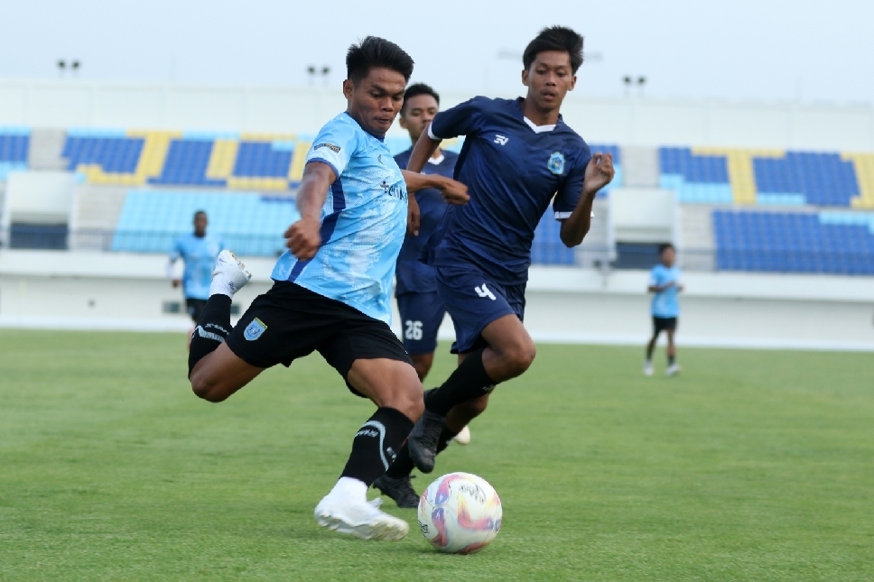 NGOTOT: Rafiud Drajat kini menjadi pilihan utama di sisi kanan pertahanan Persela.