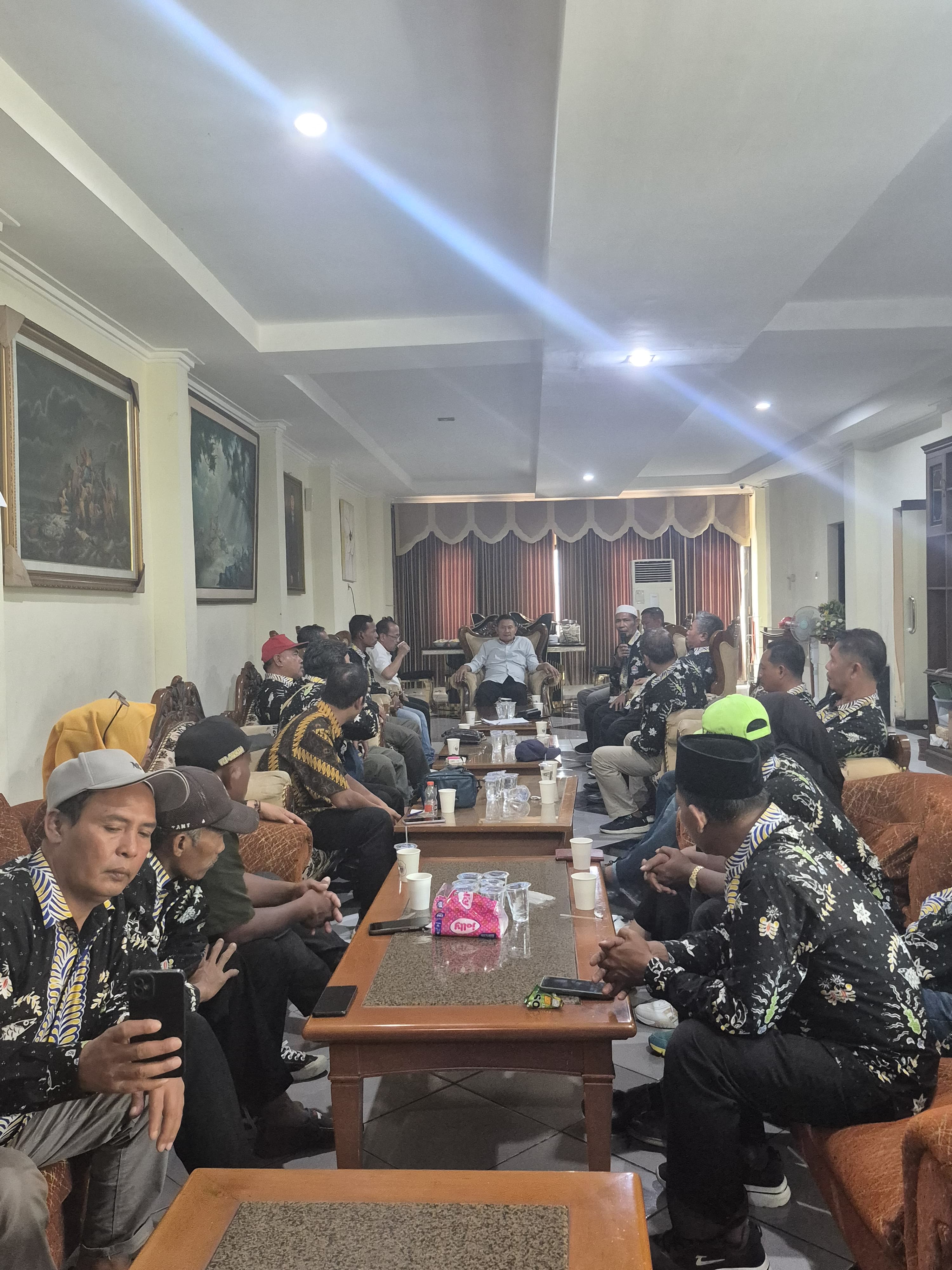 Bupati Lamongan, Yuhronur Efendi menerima audiensi dari HSNI di Guest House, Sabtu (16/8).