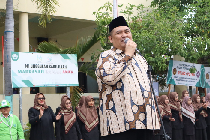 PANUTAN: Ketua Yayasan Sabilillah Lamongan, H. Ongki Wijaya Ismail Putra, ST