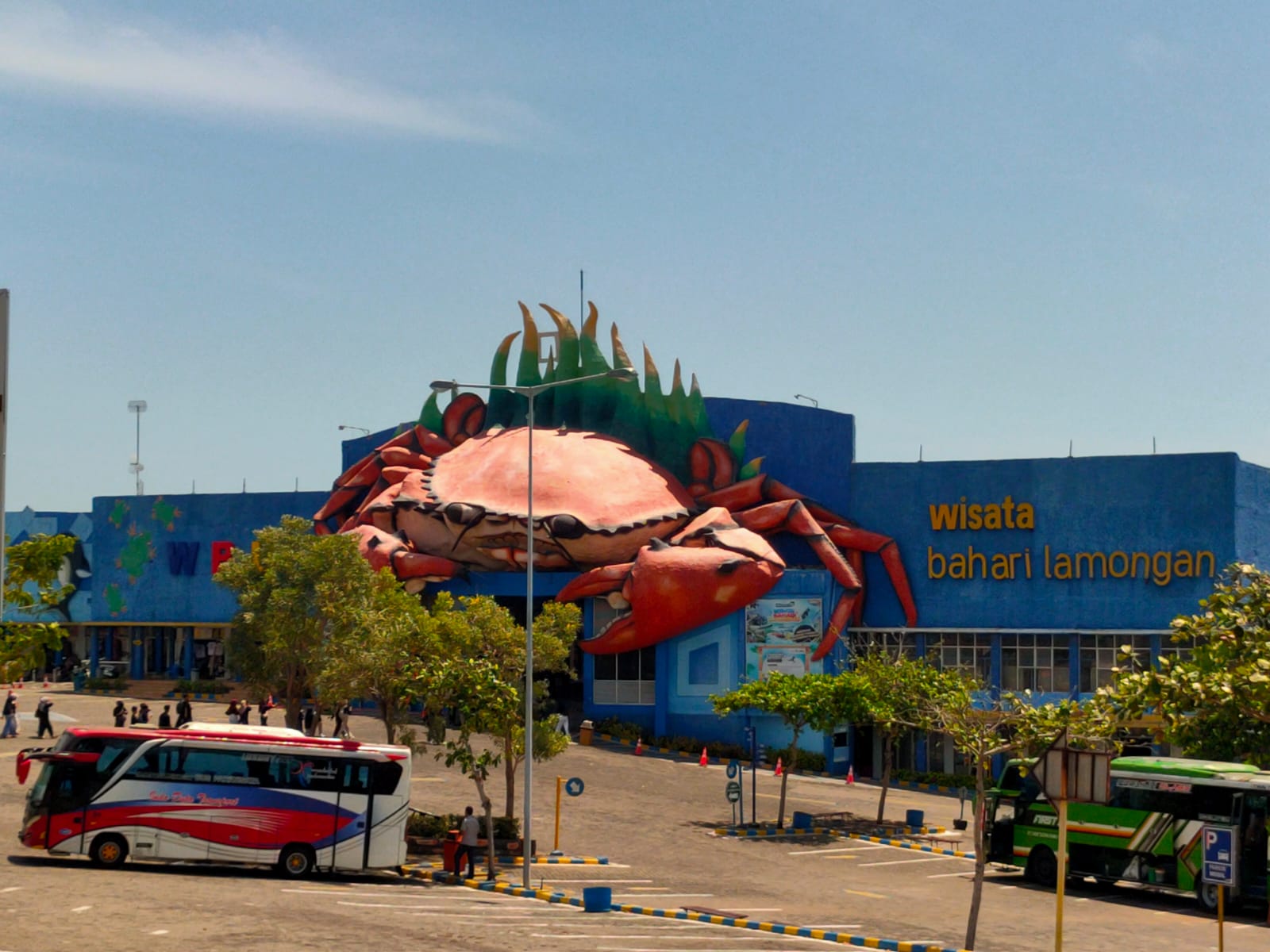 Selama delapan bulan terakhir hampir 2 juta wisatawan berkunjung ke sejumlah objek wisata di Lamongan.