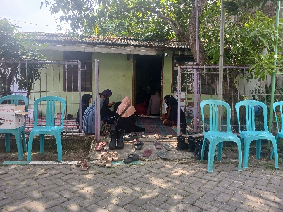 Suasana rumah duka mulai didatangi oleh pelayat.