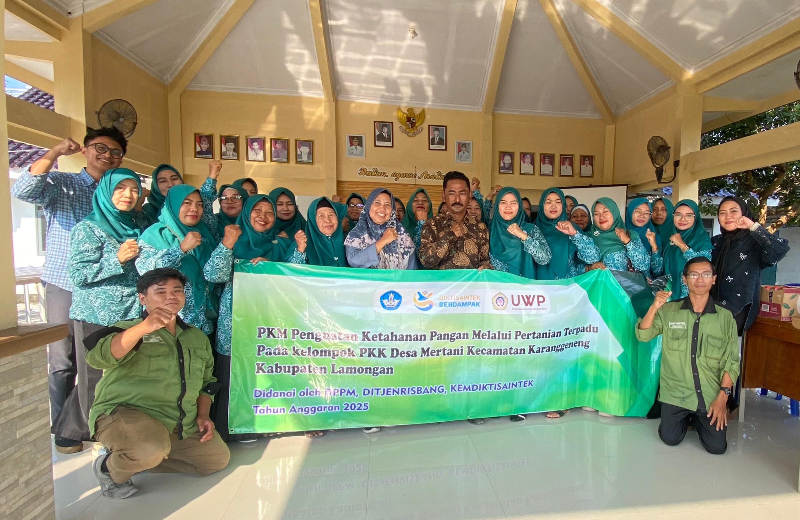 Kolaborasi Dosen dan Mahasiswa UWP, Pemerintah Desa dan TP PKK Desa Mertani