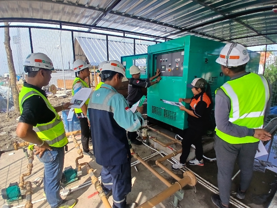 Ruang Genset Stadion Surajaya.