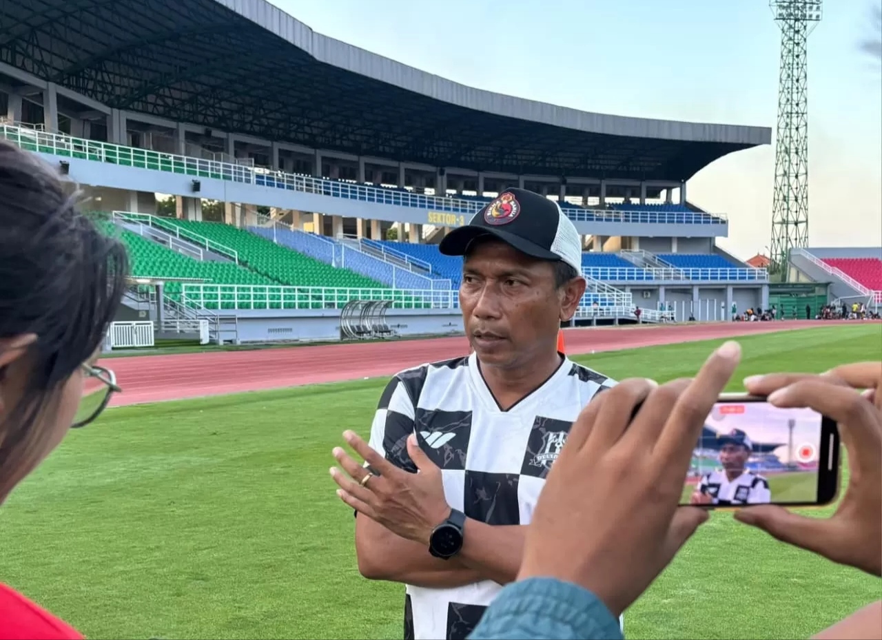 WAJIB MENANG: Pelatih Deltras Sidoarjo, Widodo Cahyono Putro. (FOTO DELTRAS SIDOARJO)