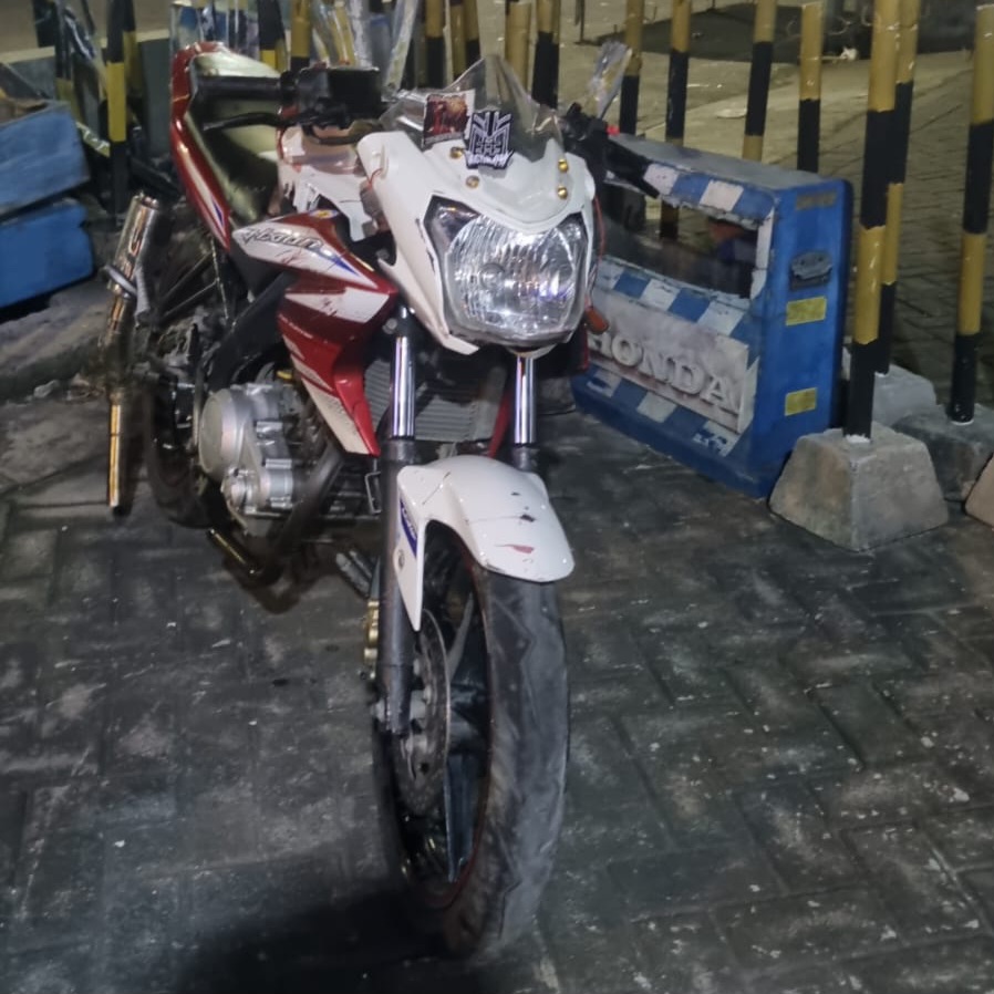 Motor milik korban diamankan di Pos Lantas Babat.